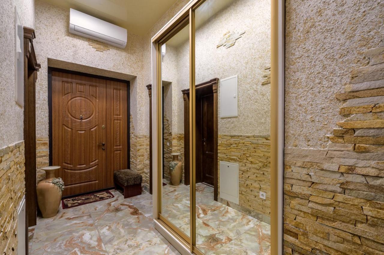 Noviy Svit 4 Apartments 리비프 외부 사진