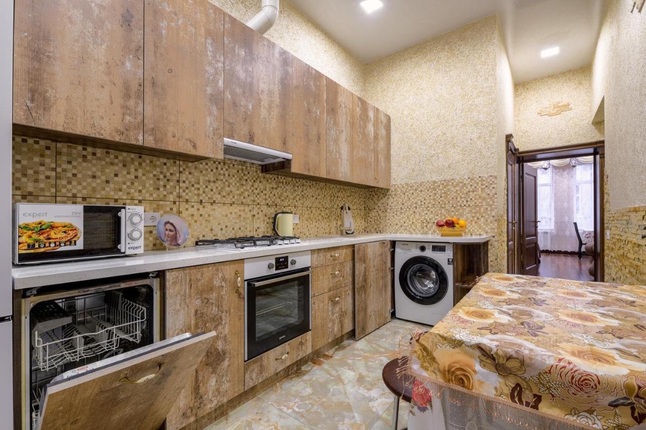 Noviy Svit 4 Apartments 리비프 외부 사진